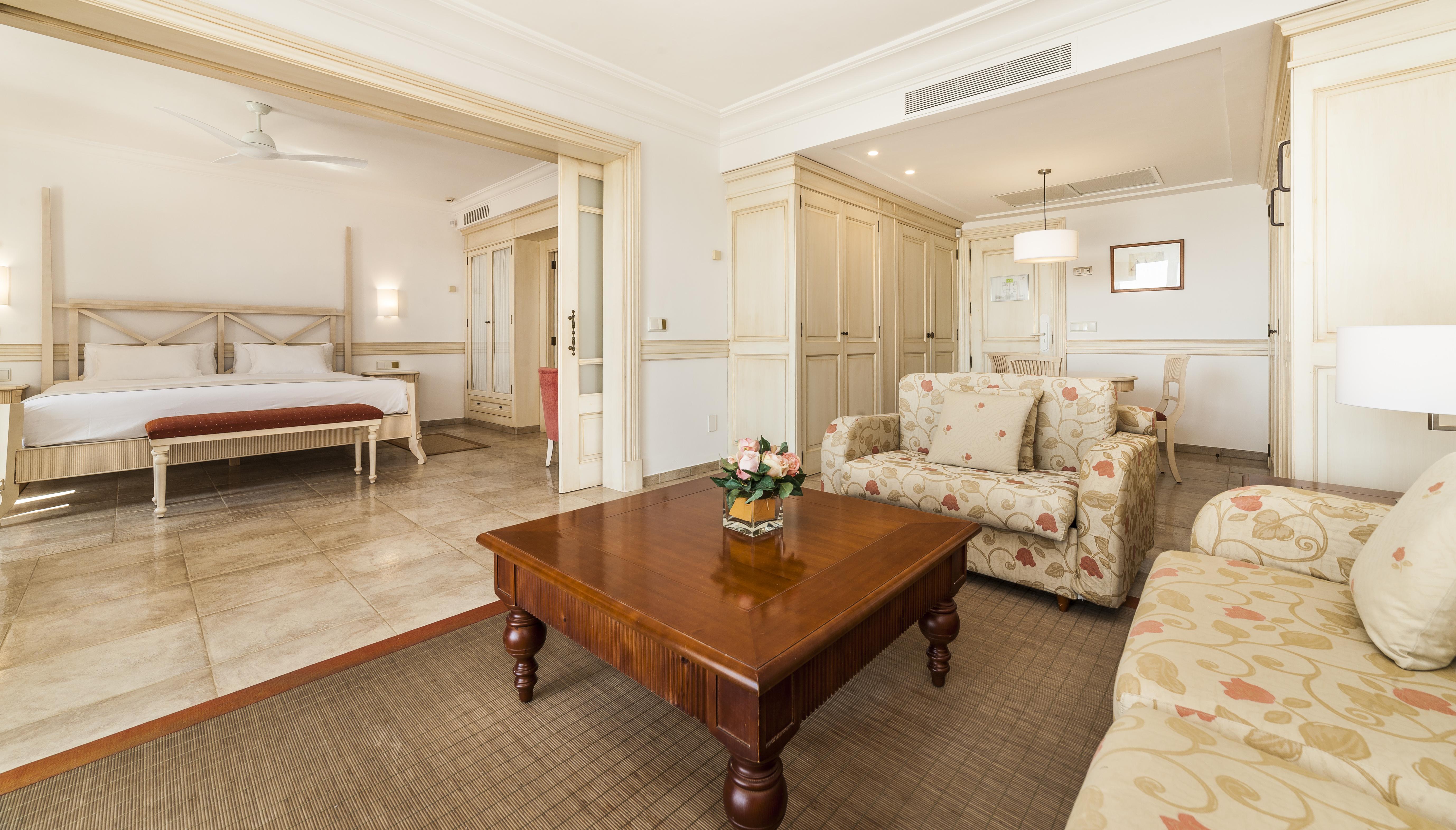 Insotel Punta Prima Prestige Suites&spa Aparthotel 5*